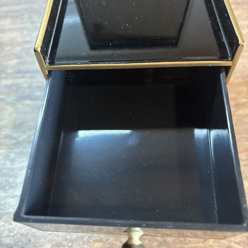 Otagiri cube originating from
